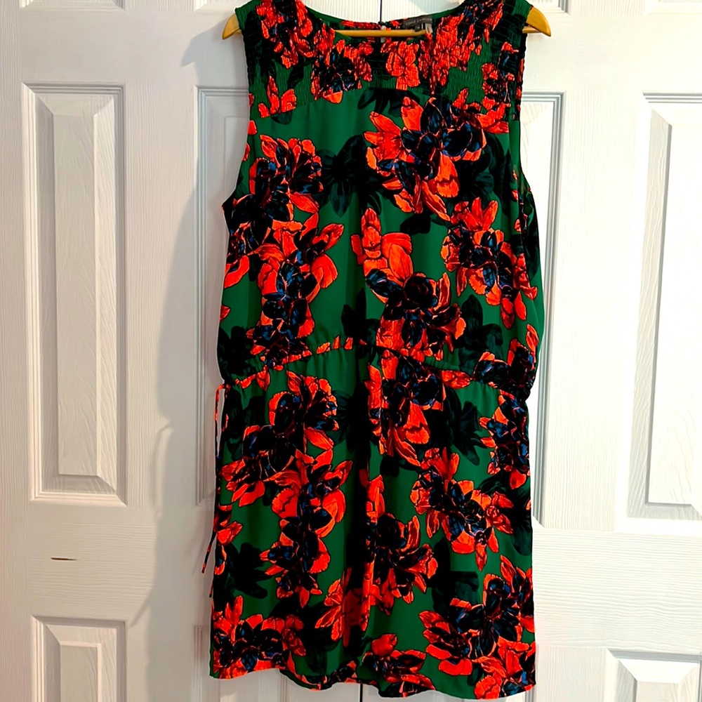 Gently worn Vince Camuto dress, XL, green with coral florals, drawstring waist